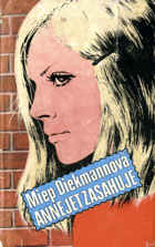 Annejet zasahuje