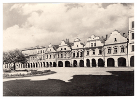 Telč - východní část náměstí (pohled)