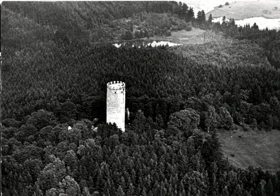Mladá Vožice - Zřícenina hradu Šelmberk - pohled z letadla (pohled)