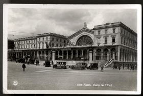 Francie - Paris - Gare de l'Est - nádraží, auta (pohled)