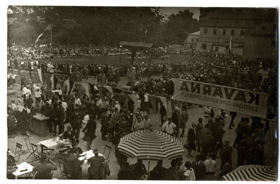 Sokolská slavnost 1927 Tyršův dům (pohled)