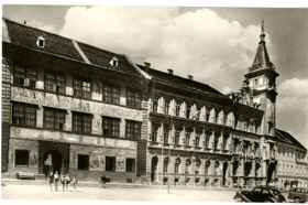 Prachatice - stará a nová radnice (pohled)