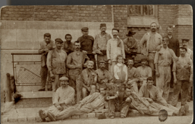 Skupina dělníků (pohled)