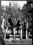 Bojiště 1866 - Chlum u Hradce Králové - Kostnice - sarkofág (pohled)