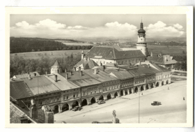Nové Město n. Metují - Husovo náměstí (pohled)
