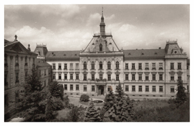 Kroměříž - Arcibiskupské gymnasium (pohled)