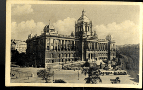 Praha - Národní museum (pohled)