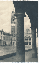 Castelmassa - Piazza Vittorio Emanuele e Facciata Chiesa (pohled)