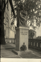 Litoměřice - socha K. H. Máchy (pohled)