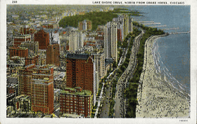 Lake shore drive, north from Drake hotel, Chicago (pohled)