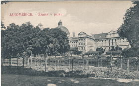 Jaroměřice - Zámek v parku (pohled)