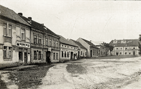 Čelákovice nad Labem - náměstí (pohled)