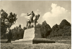 Přibyslav - Bronzová jezdecká socha Jana Žižky od B. Kafky (pohled)