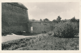 Terezín - Malá pevnost - Popraviště - Branka smrti, vpravo šibenice (pohled)
