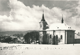 Nová Paka - Klášterní kostel (pohled)