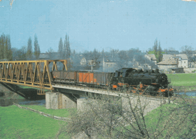 Lok 86 744 mit Leergüterwagen auf der Muldebrücke in Zwickau (pohled)