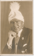 Muž v turbanu (pohled)