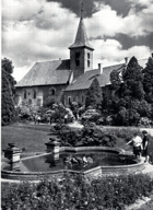 Průhonice - Zámecká kaple v botanické zahradě (pohled)