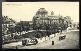 Plzeň, divadlo, tramvaj (pohled)