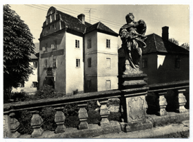 Lnáře - zámek (pohled)