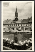 Chotěboř - radnice s fontánou (pohled)