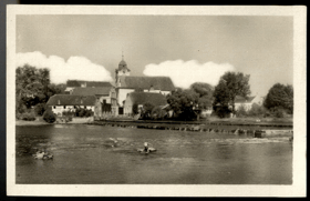 Týn nad Vltavou - pohled přes řeku (pohled)