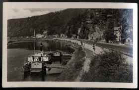 Hřensko - nábřeží - parník (pohled)