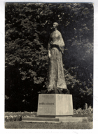 Olomouc - Čechovy sady - pomník Boženy Němcové (pohled)