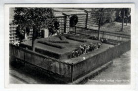 Lány - Společný hrob rodiny Masarykovy (pohled)