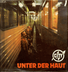 LP - City - Am Fenster