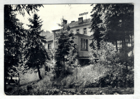 Senohraby - hotel Hrušov (pohled)